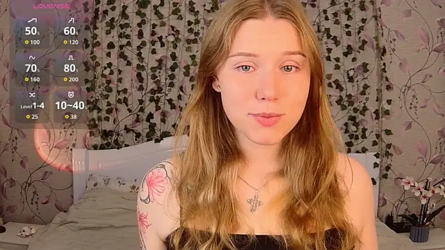 Snapshot of _influensii_ chatting on September 2025 04:56:02 AM  influensii  online show from September 2025 04:56:02 AM