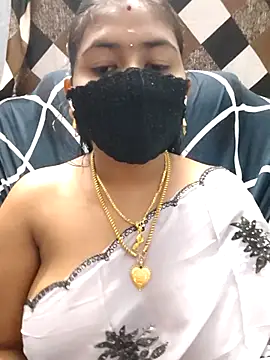 Snapshot of Tamil_Lotus chatting on April 2026 05:40:02 PM Tamil Lotus online show from April 2026 05:40:02 PM