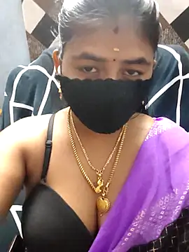 Snapshot of Tamil_Lotus chatting on May 2026 05:09:01 PM Tamil Lotus online show from May 2026 05:09:01 PM