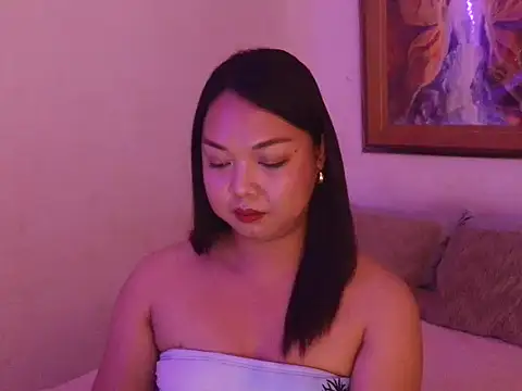 Snapshot of Trishme chatting on March 2026 04:18:01 PM Trishme online show from March 2026 04:18:01 PM