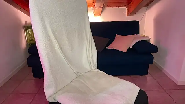 kyliebri online show from September 2025 08:47:02 AM