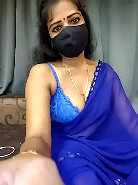 Snapshot of Misss-julli chatting on September 2025 05:35:01 PM Misss-julli online show from September 2025 05:35:01 PM