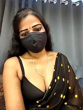 Snapshot of Misss-julli chatting on September 2025 05:43:02 AM Misss-julli online show from September 2025 05:43:02 AM