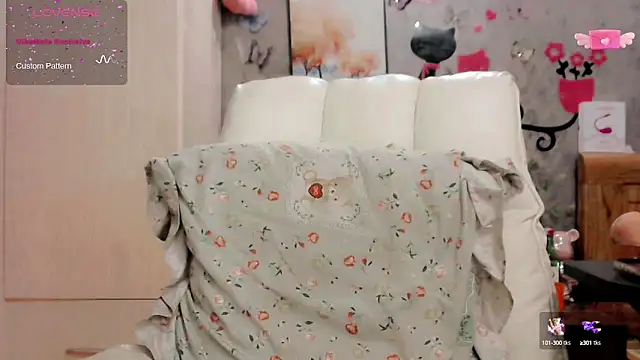 Snapshot of Suken_1x chatting on October 2025 05:52:02 PM Suken 1x online show from October 2025 05:52:02 PM