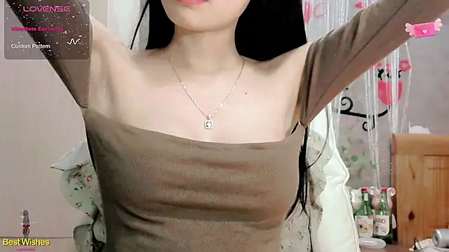 Snapshot of Suken_1x chatting on November 2025 07:04:01 PM Suken 1x online show from November 2025 07:04:01 PM