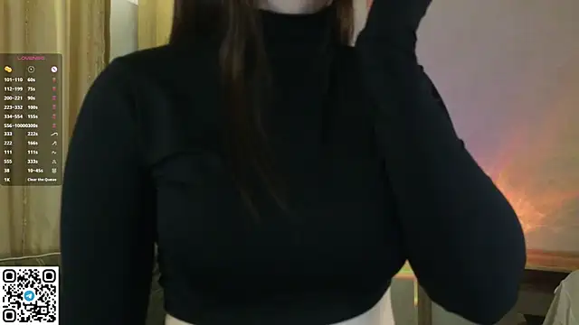 Snapshot of VanessaGrome chatting on September 2025 07:24:02 PM VanessaGrome online show from September 2025 07:24:02 PM