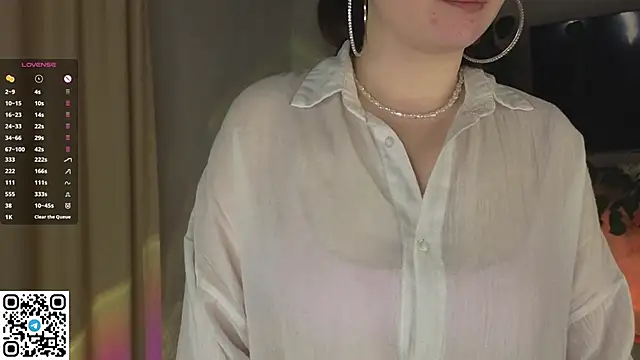 Snapshot of VanessaGrome chatting on September 2025 07:13:02 PM VanessaGrome online show from September 2025 07:13:02 PM