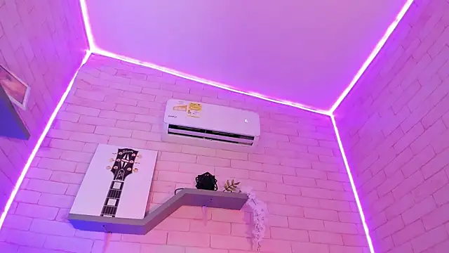 Snapshot of EllyMiller chatting on February 2026 03:13:02 AM EllyMiller online show from February 2026 03:13:02 AM