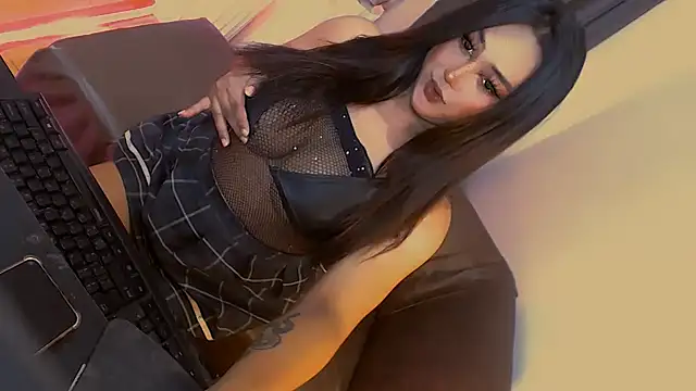 Lilly-lou online show from November 2025 05:07:02 AM