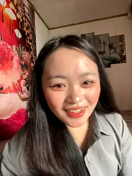 Julia-Elsa online show from October 2025 04:20:02 AM