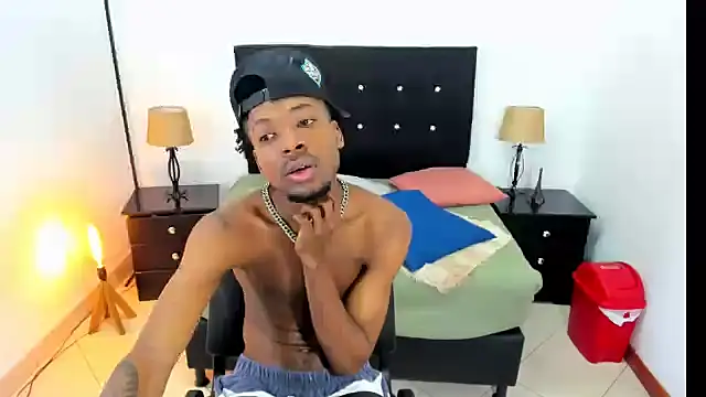 Snapshot of maikol_monstercock chatting on October 2025 03:50:02 AM maikol monstercock online show from October 2025 03:50:02 AM