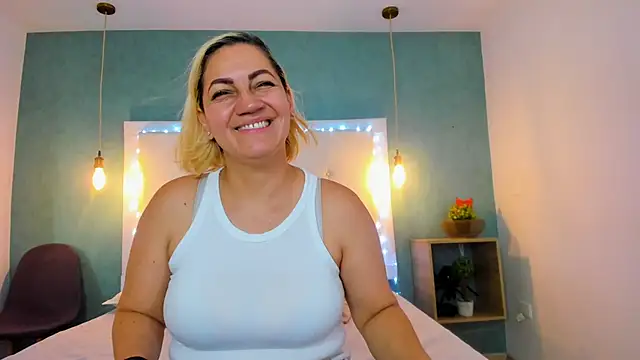 Heidy milf online show from November 2025 08:00:01 PM