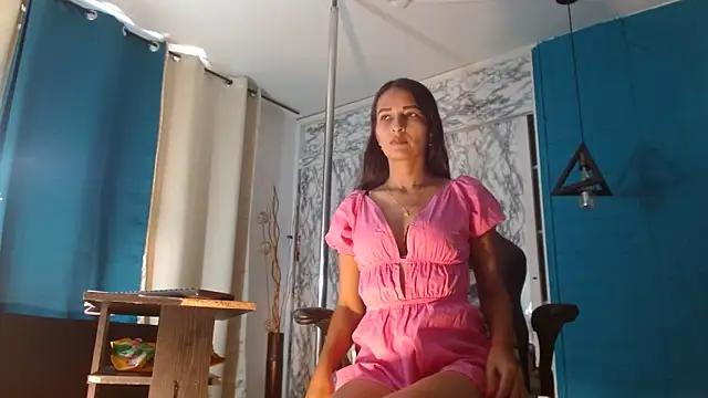 hanna mooreee online show from September 2025 05:57:02 PM