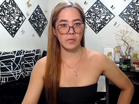 Snapshot of TheMISTRESSx69 chatting on June 2026 01:51:02 AM TheMISTRESSx69 online show from June 2026 01:51:02 AM