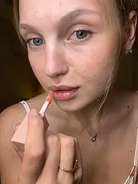 Snapshot of Emaline_Fane chatting on September 2025 05:03:02 PM Emaline Fane online show from September 2025 05:03:02 PM