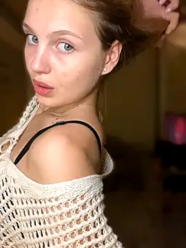 Snapshot of Emaline_Fane chatting on October 2025 05:11:02 PM Emaline Fane online show from October 2025 05:11:02 PM