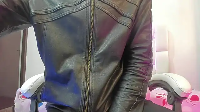 Snapshot of MilkWhore1 chatting on March 2026 07:43:02 PM MilkWhore1 online show from March 2026 07:43:02 PM