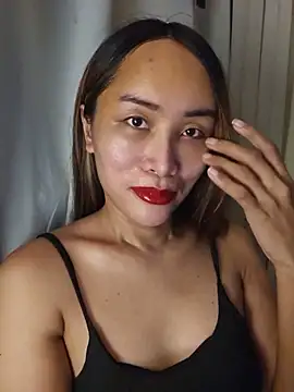 Snapshot of RomanticPearlTS chatting on June 2026 01:50:01 AM RomanticPearlTS online show from June 2026 01:50:01 AM
