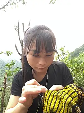 Snapshot of Sunyinn chatting on October 2025 09:48:02 AM Sunyinn online show from October 2025 09:48:02 AM