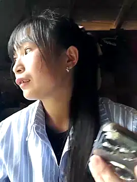 Snapshot of Sunyinn chatting on October 2025 02:20:01 AM Sunyinn online show from October 2025 02:20:01 AM