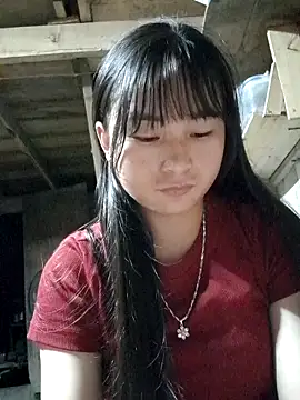 Snapshot of Sunyinn chatting on October 2025 10:51:02 PM Sunyinn online show from October 2025 10:51:02 PM