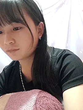 Snapshot of Sunyinn chatting on October 2025 03:10:01 PM Sunyinn online show from October 2025 03:10:01 PM