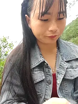 Snapshot of Sunyinn chatting on October 2025 11:49:01 PM Sunyinn online show from October 2025 11:49:01 PM