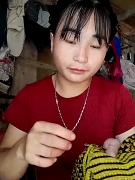 Snapshot of Sunyinn chatting on October 2025 07:56:01 AM Sunyinn online show from October 2025 07:56:01 AM