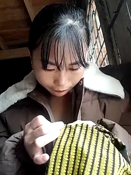 Snapshot of Sunyinn chatting on October 2025 12:35:01 AM Sunyinn online show from October 2025 12:35:01 AM