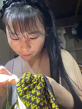 Snapshot of Sunyinn chatting on October 2025 12:51:01 PM Sunyinn online show from October 2025 12:51:01 PM