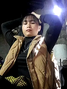 Snapshot of Sunyinn chatting on November 2025 01:16:02 AM Sunyinn online show from November 2025 01:16:02 AM