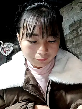 Snapshot of Sunyinn chatting on November 2025 02:33:01 AM Sunyinn online show from November 2025 02:33:01 AM