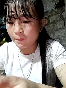 Snapshot of Sunyinn chatting on November 2025 10:05:01 AM Sunyinn online show from November 2025 10:05:01 AM