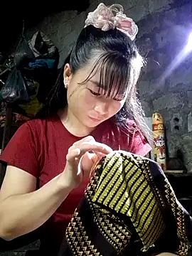 Snapshot of Sunyinn chatting on November 2025 12:54:01 AM Sunyinn online show from November 2025 12:54:01 AM