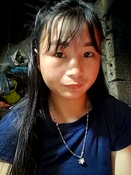 Snapshot of Sunyinn chatting on November 2025 01:28:01 AM Sunyinn online show from November 2025 01:28:01 AM