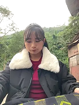 Snapshot of Sunyinn chatting on November 2025 09:19:02 AM Sunyinn online show from November 2025 09:19:02 AM