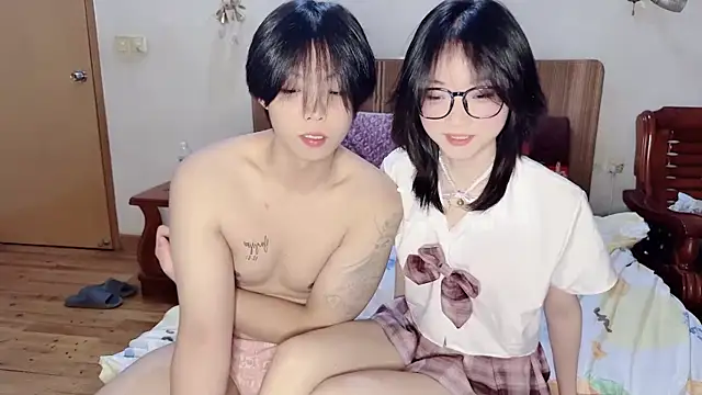 Crush-1 online show from October 2025 04:48:02 PM