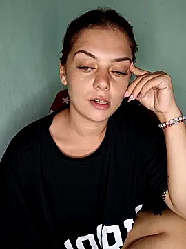 Snapshot of LadyNora chatting on September 2025 07:04:01 PM LadyNora online show from September 2025 07:04:01 PM