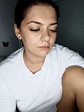 Snapshot of LadyNora chatting on November 2025 06:52:01 PM LadyNora online show from November 2025 06:52:01 PM