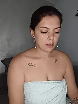 Snapshot of LadyNora chatting on June 2026 07:39:01 AM LadyNora online show from June 2026 07:39:01 AM