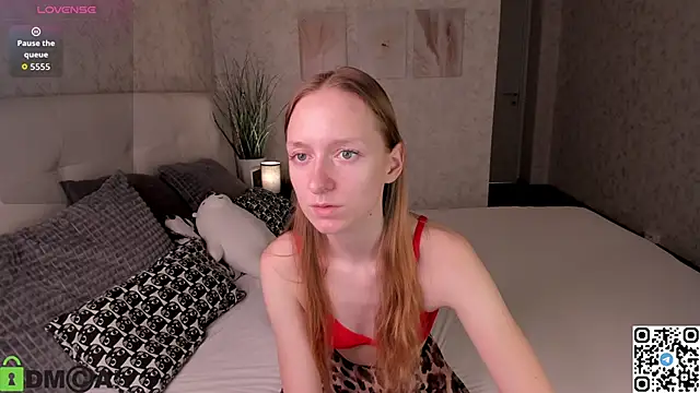 Mia E1fie online show from October 2025 07:10:02 AM