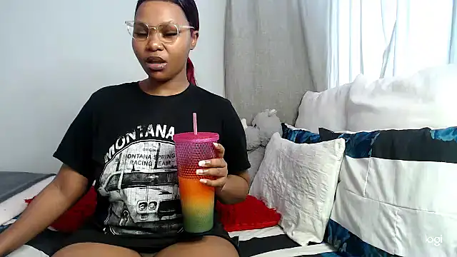 Snapshot of DarrkDeeva68 chatting on November 2025 12:26:01 PM DarrkDeeva68 online show from November 2025 12:26:01 PM