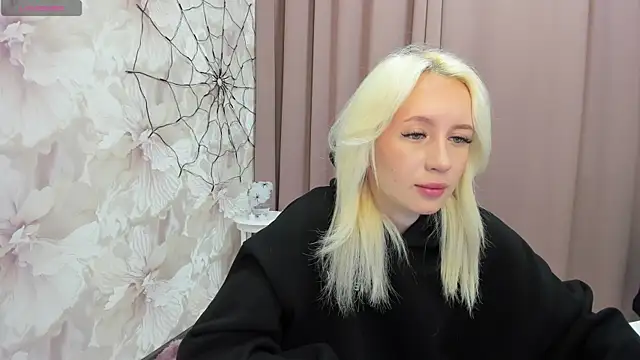 cute luucy online show from November 2025 02:46:02 AM