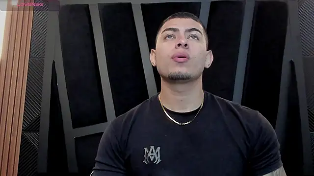 marco garciia  online show from September 2025 11:16:01 PM