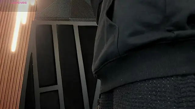 marco garciia  online show from October 2025 11:15:01 PM