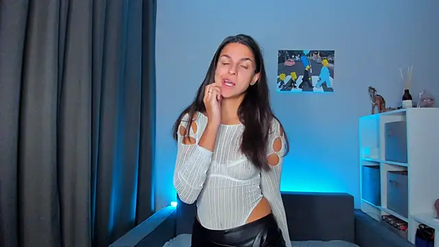 Snapshot of Guilana_baby chatting on September 2025 08:33:02 PM Guilana baby online show from September 2025 08:33:02 PM