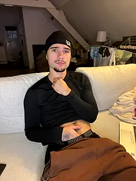 los freaky online show from November 2025 04:35:01 PM