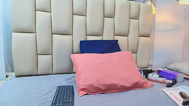 sweet amye online show from December 2025 07:21:02 PM