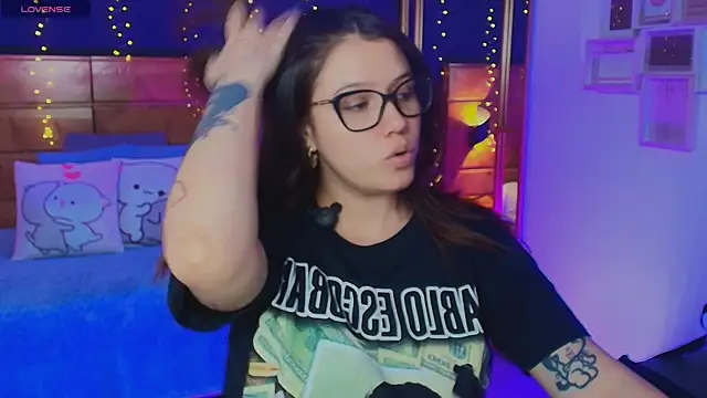 Snapshot of hanna_kimura chatting on November 2025 08:29:01 PM hanna kimura online show from November 2025 08:29:01 PM