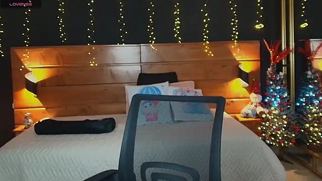 Snapshot of hanna_kimura chatting on December 2025 07:45:02 PM hanna kimura online show from December 2025 07:45:02 PM